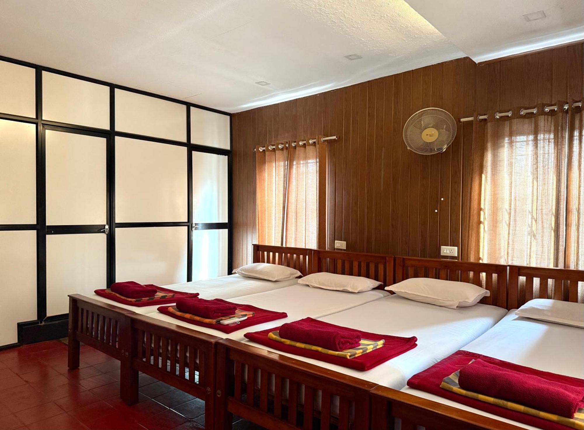 Reds Residency - Homestay Kochi Exterior photo